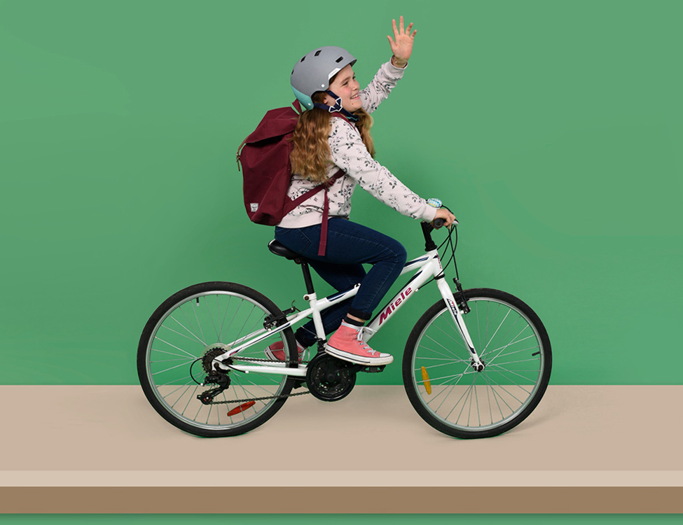 Image 15 Thirteen sidewalk