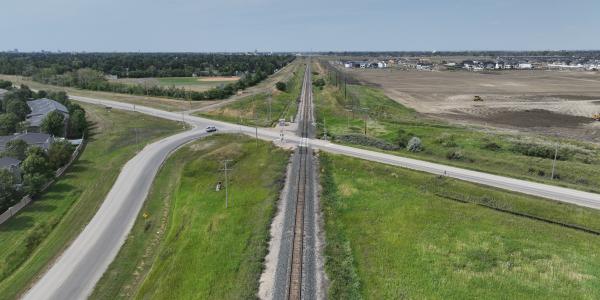 Rail crossing at 8th Street East